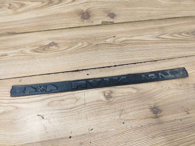 bontott LADA NIVA Hátsó Embléma