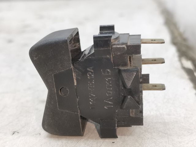 bontott LADA NIVA Kapcsoló (Magában)