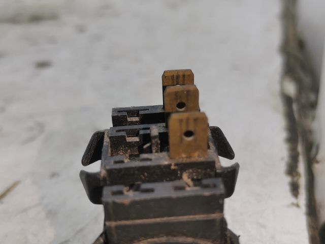 bontott LADA NIVA Kapcsoló (Magában)