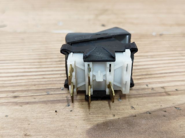 bontott LADA NIVA Kapcsoló (Magában)