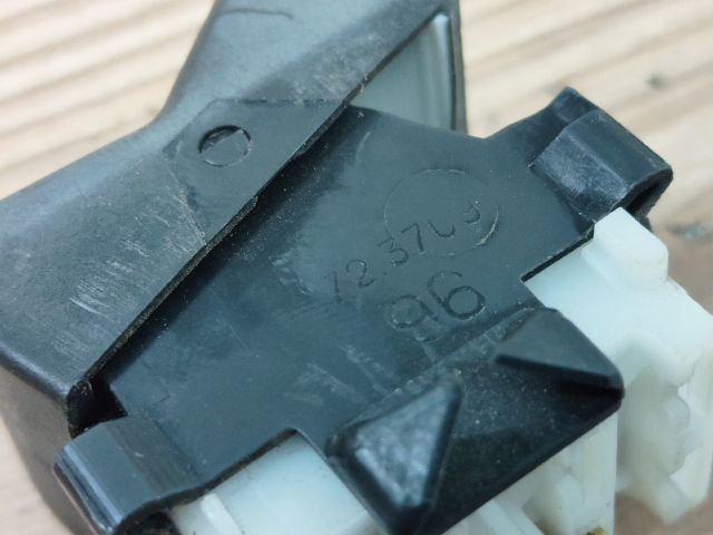 bontott LADA NIVA Kapcsoló (Magában)