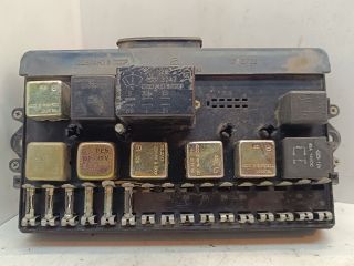 bontott LADA SAMARA Biztosítéktábla Motortér