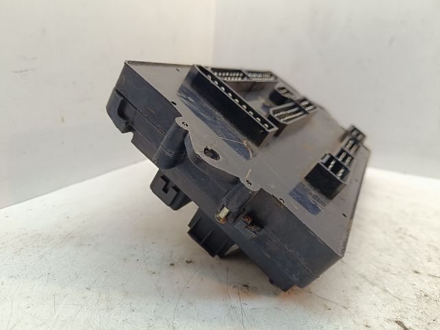 bontott LADA SAMARA Biztosítéktábla Motortér