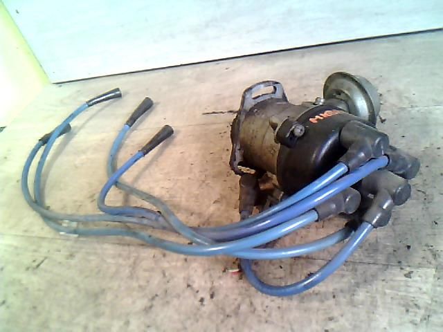 bontott LADA SAMARA Gyújtáselosztó és Gyertya Kábel