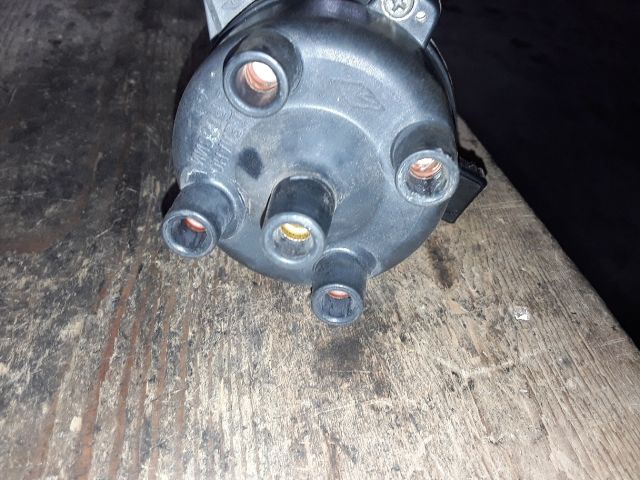 bontott LADA SAMARA Gyújtáselosztó