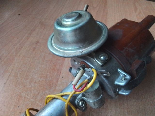 bontott LADA SAMARA Gyújtáselosztó