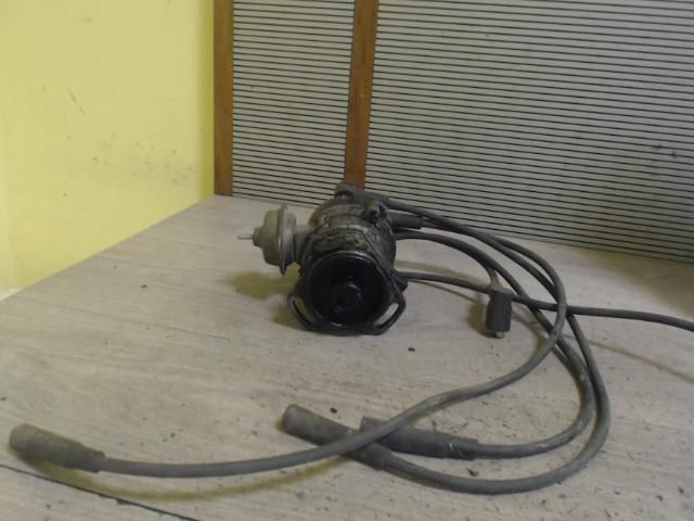 bontott LADA SAMARA Gyújtáselosztó és Gyertya Kábel