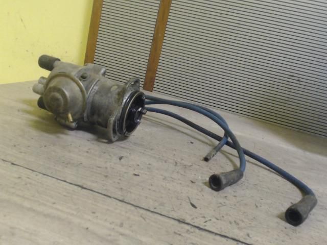 bontott LADA SAMARA Gyújtáselosztó és Gyertya Kábel