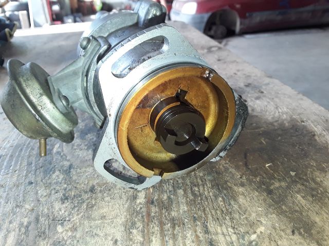 bontott LADA SAMARA Gyújtáselosztó