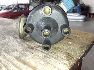 bontott LADA SAMARA Gyújtáselosztó