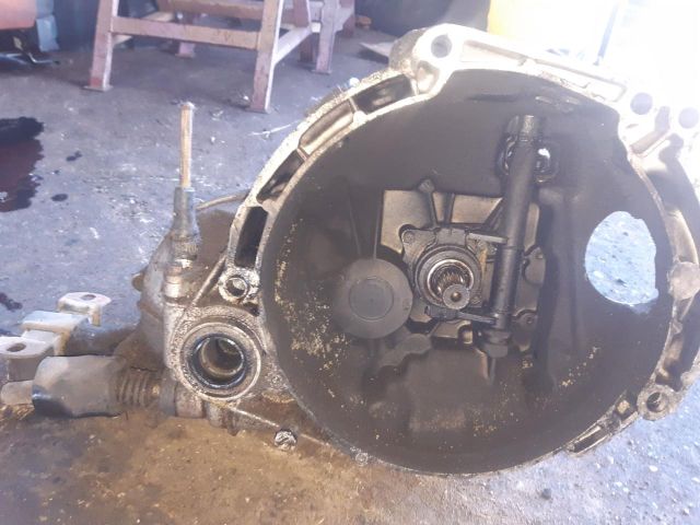 bontott LADA SAMARA Váltó (Mechanikus)