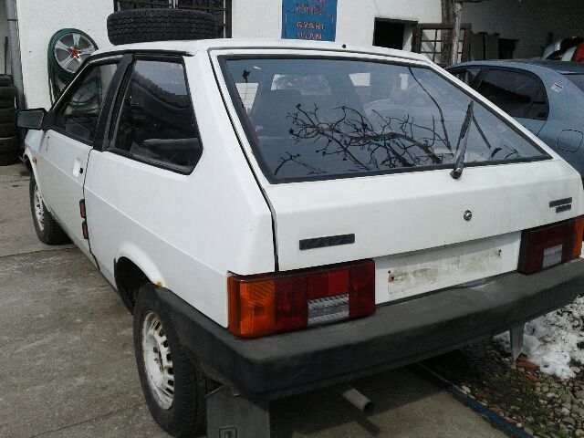 bontott LADA SAMARA Bal első Alsó Zsanér