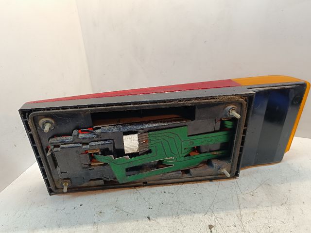 bontott LADA SAMARA Bal Hátsó Lámpa