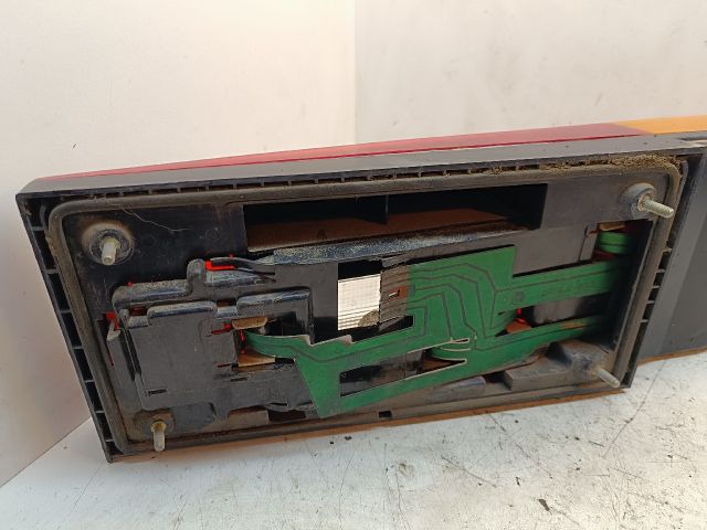 bontott LADA SAMARA Bal Hátsó Lámpa