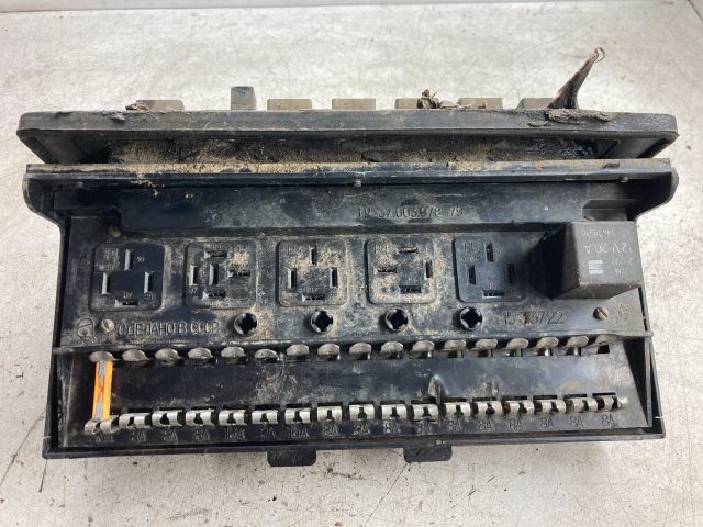 bontott LADA SAMARA Biztosítéktábla Doboz