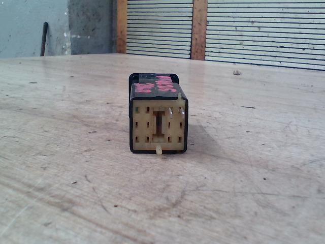 bontott LADA SAMARA Hátsó Ködzárófény Kapcsoló