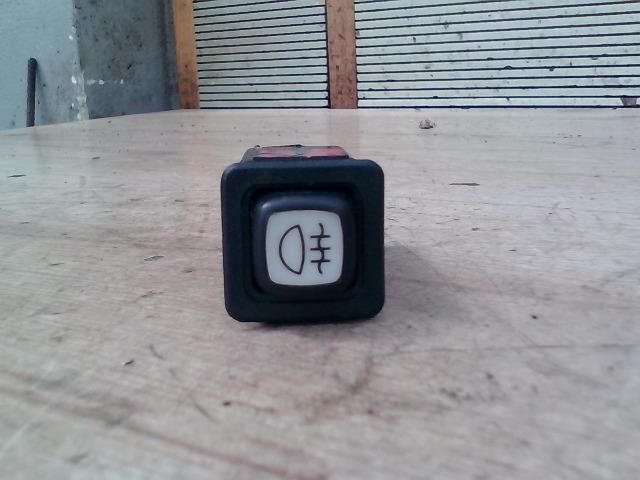 bontott LADA SAMARA Hátsó Ködzárófény Kapcsoló