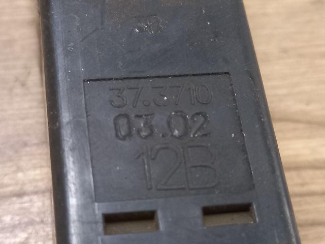 bontott LADA SAMARA Hátsó Ködzárófény Kapcsoló