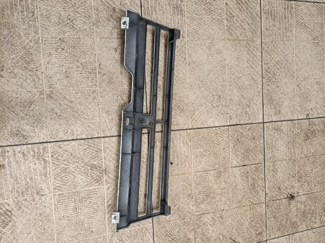 bontott LADA SAMARA Hűtőrács