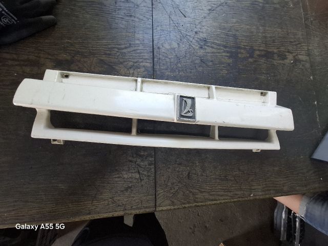 bontott LADA SAMARA Hűtőrács