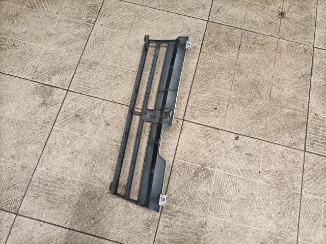 bontott LADA SAMARA Hűtőrács