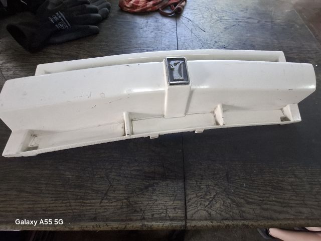 bontott LADA SAMARA Hűtőrács