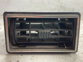 bontott LADA SAMARA Középső Bal Szellőző