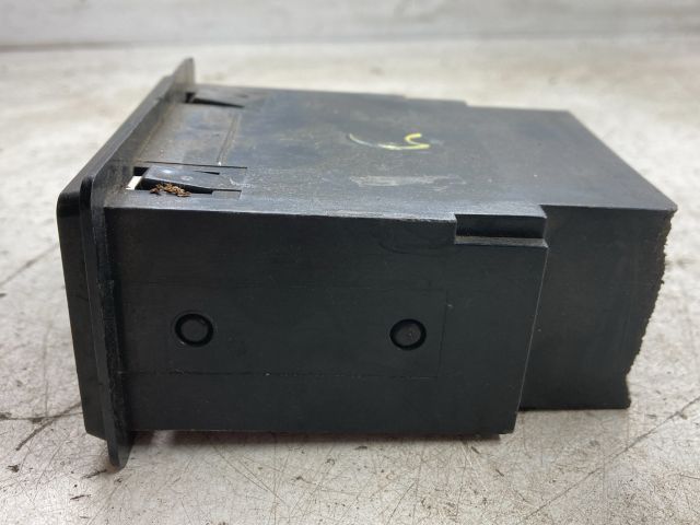 bontott LADA SAMARA Középső Jobb Szellőző