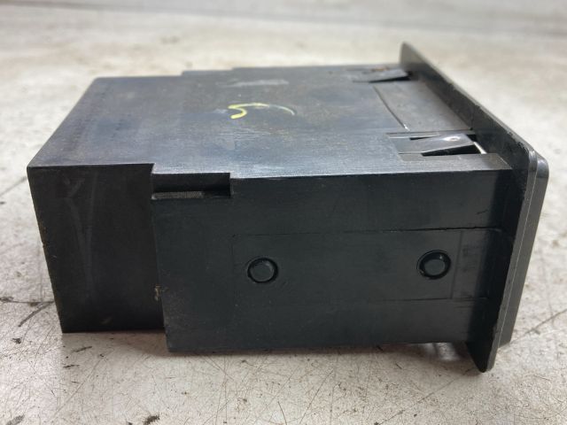 bontott LADA SAMARA Középső Jobb Szellőző