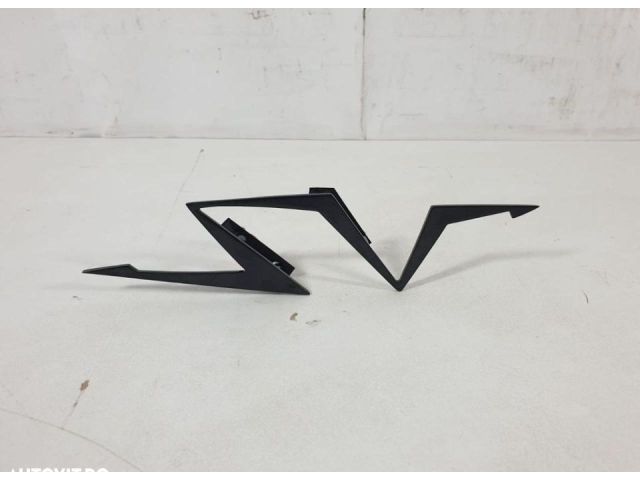 bontott LAMBORGHINI AVENTADOR Hátsó Lökhárító Díszléc