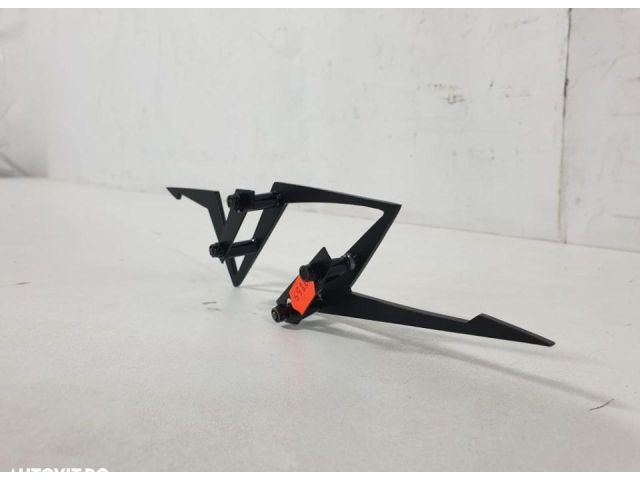 bontott LAMBORGHINI AVENTADOR Hátsó Lökhárító Díszléc