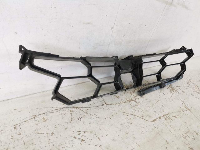 bontott LAMBORGHINI URUS Első Lökhárító Alsó Középső Díszrács