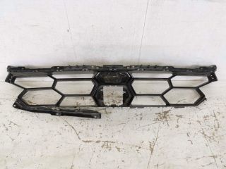 bontott LAMBORGHINI URUS Első Lökhárító Alsó Középső Díszrács