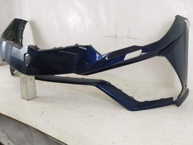 bontott LAMBORGHINI URUS Első Lökhárító (Részeivel)