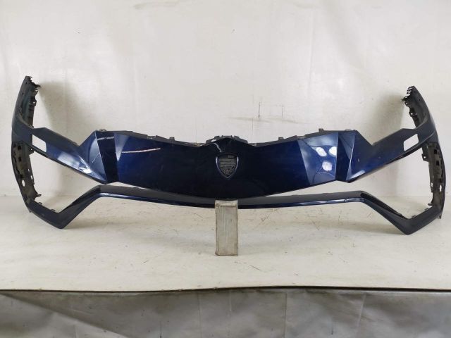 bontott LAMBORGHINI URUS Első Lökhárító (Részeivel)