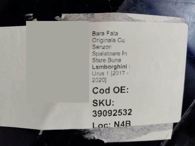 bontott LAMBORGHINI URUS Első Lökhárító (Részeivel)