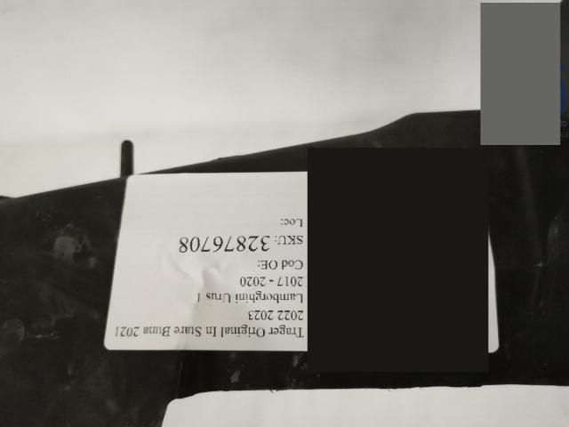 bontott LAMBORGHINI URUS Homlokfal (Üres lemez)