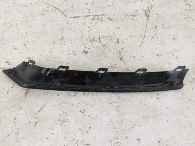 bontott LAMBORGHINI URUS Jobb első Lökhárító Díszléc