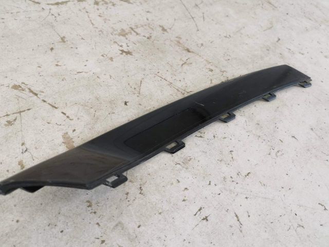 bontott LAMBORGHINI URUS Jobb első Lökhárító Díszléc