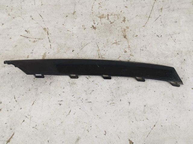 bontott LAMBORGHINI URUS Jobb első Lökhárító Díszléc