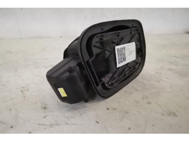 bontott LAMBORGHINI URUS Tankajtó