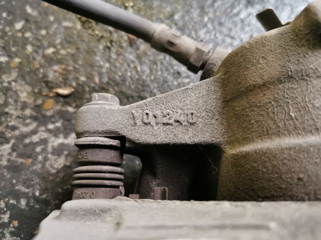 bontott LANCIA DELTA Bal első Féknyereg Munkahengerrel