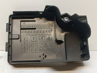 bontott LANCIA DELTA Biztosítéktábla Motortér