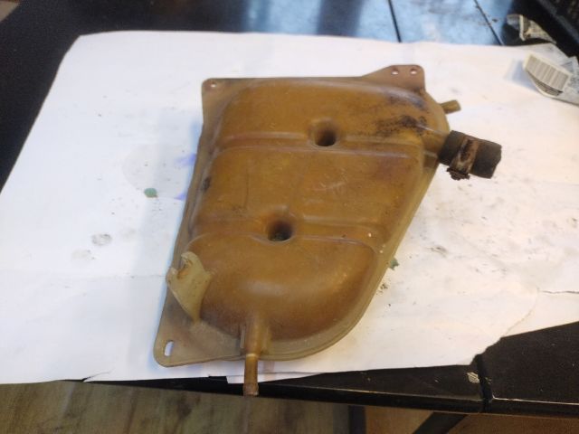 bontott LANCIA DELTA Kiegyenlítő Tartály