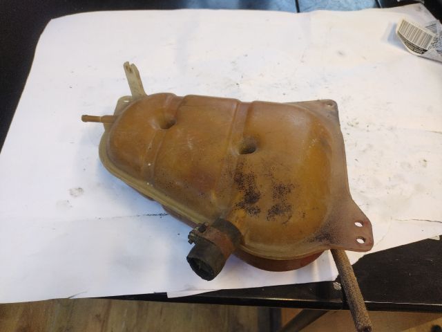 bontott LANCIA DELTA Kiegyenlítő Tartály