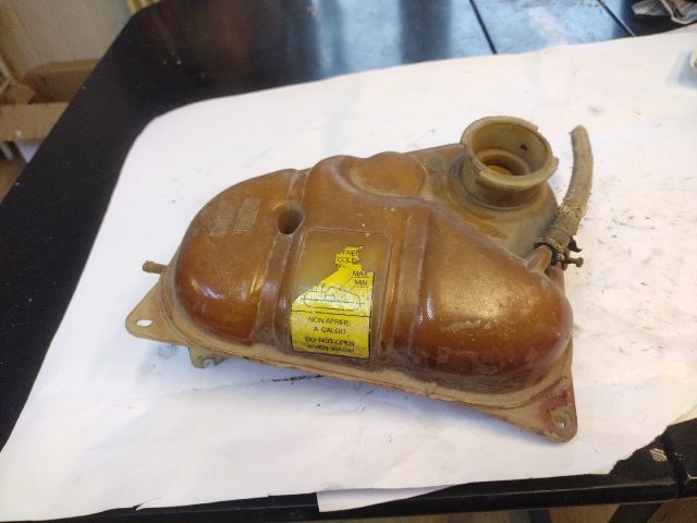 bontott LANCIA DELTA Kiegyenlítő Tartály