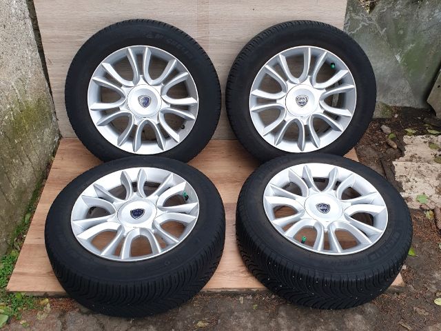 bontott LANCIA DELTA Alufelni Szett Gumival