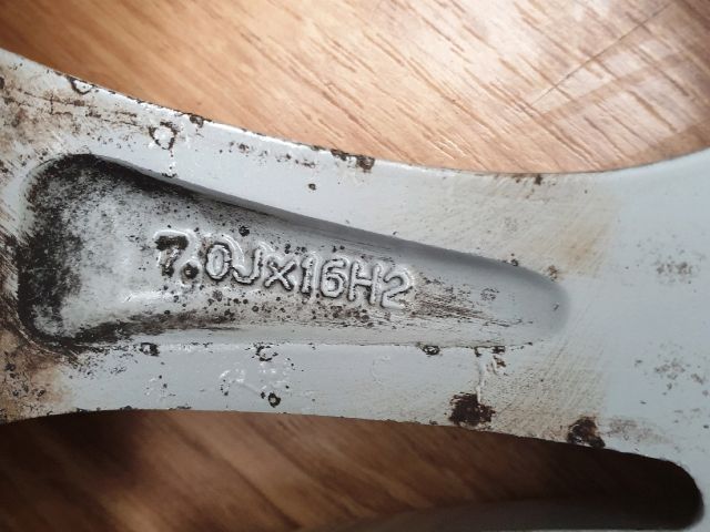 bontott LANCIA DELTA Alufelni Szett Gumival