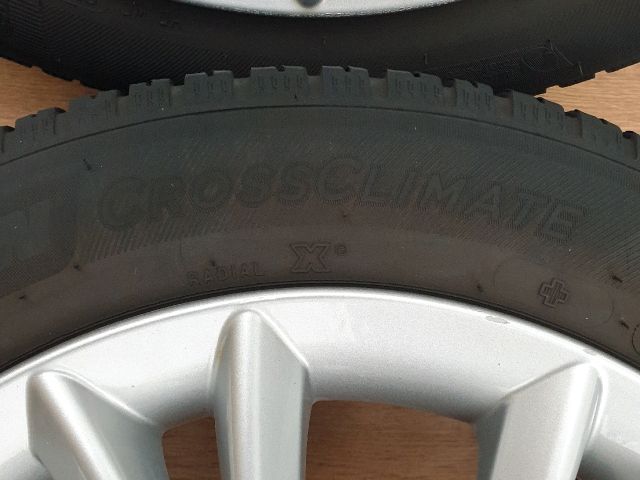 bontott LANCIA DELTA Alufelni Szett Gumival