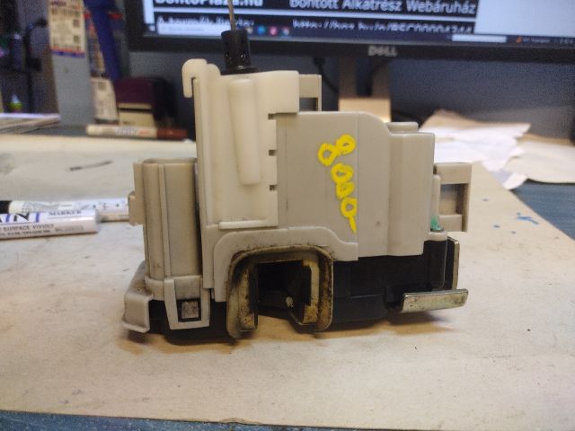 bontott LANCIA DELTA Bal hátsó Ajtózár